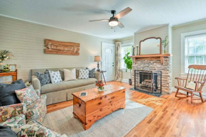 Farmhouse Cottage on 10 Acres Trails On-Site